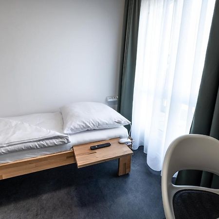 Boardinghouse-Landau Aparthotel Λαντάου Εξωτερικό φωτογραφία