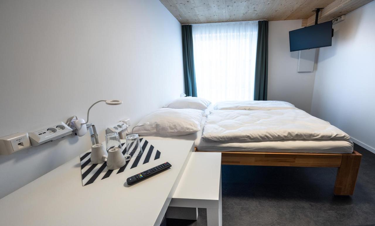 Boardinghouse-Landau Aparthotel Λαντάου Εξωτερικό φωτογραφία