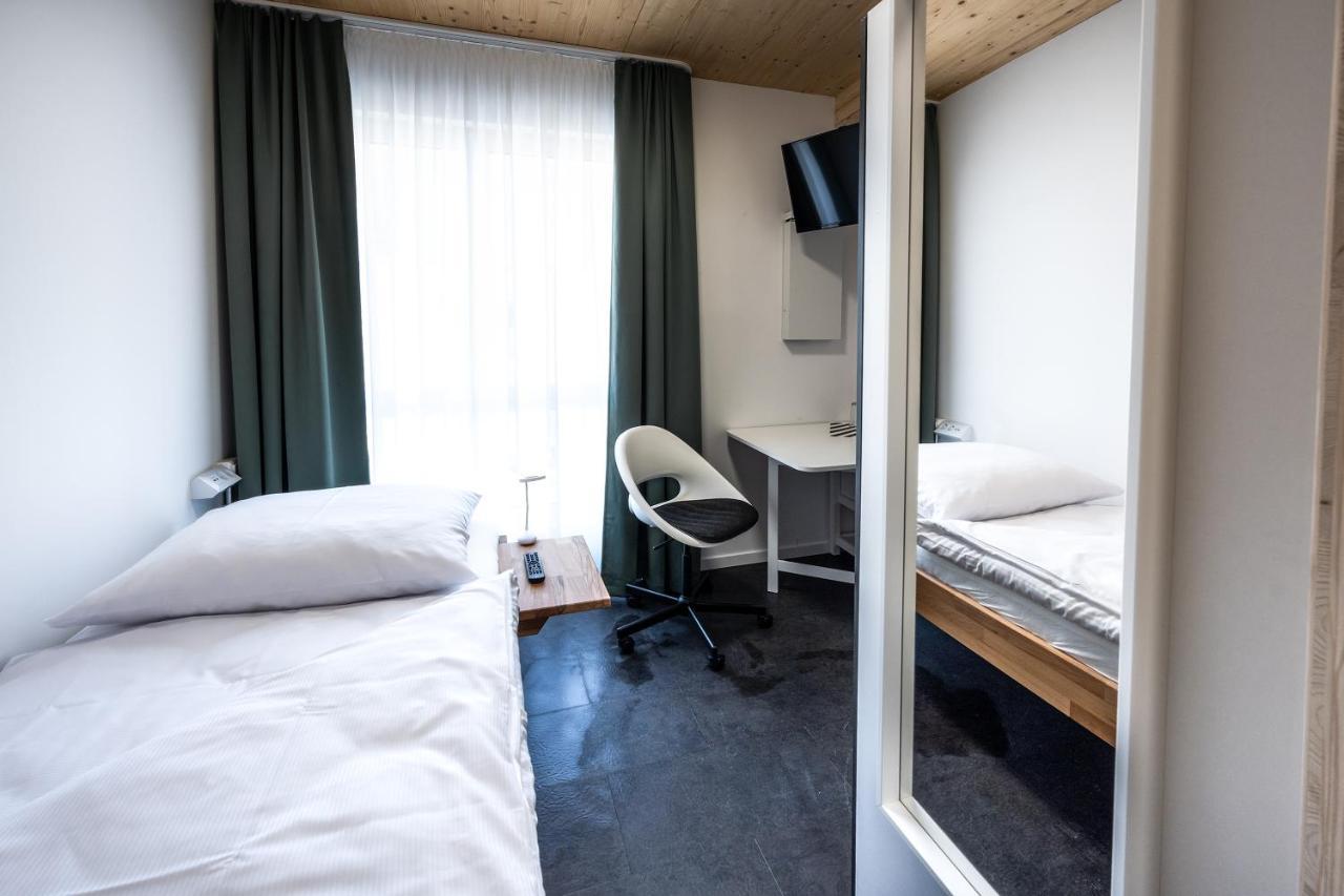 Boardinghouse-Landau Aparthotel Λαντάου Εξωτερικό φωτογραφία