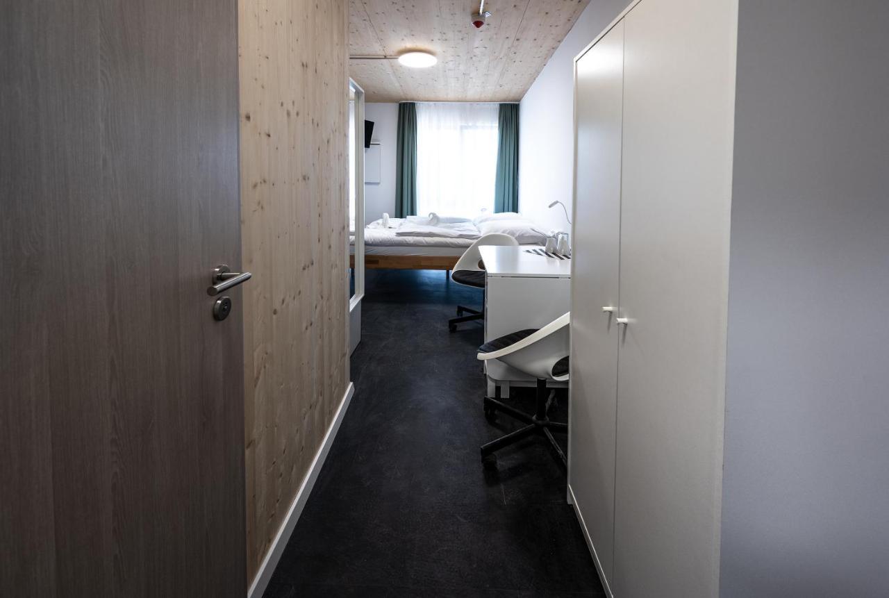 Boardinghouse-Landau Aparthotel Λαντάου Εξωτερικό φωτογραφία